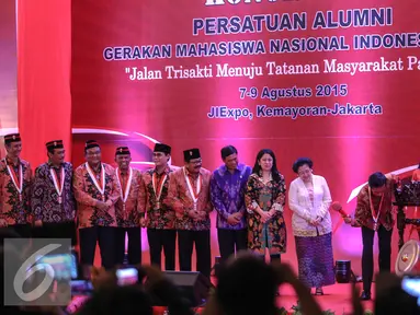 Joko Widodo saat berpidato dalam pembukaan Kongres III Persatuan Alumni GMNI, Jakarta, Jumat (8/7/2015). Kongres bertajuk Jalan Trisakti Menuju Tatanan Masyarakat Pancasila dihadiri sekitar 1.000 peserta. (Liputan6.com/Faizal Fanani)