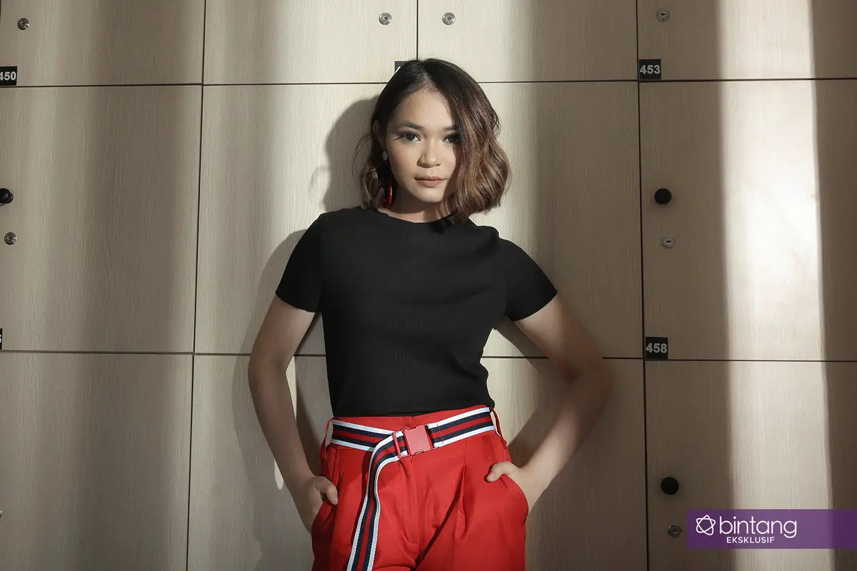 [Bintang] Dipilih Jadi Vokalis Baru Geisha, Regina: Bersyukur Banget