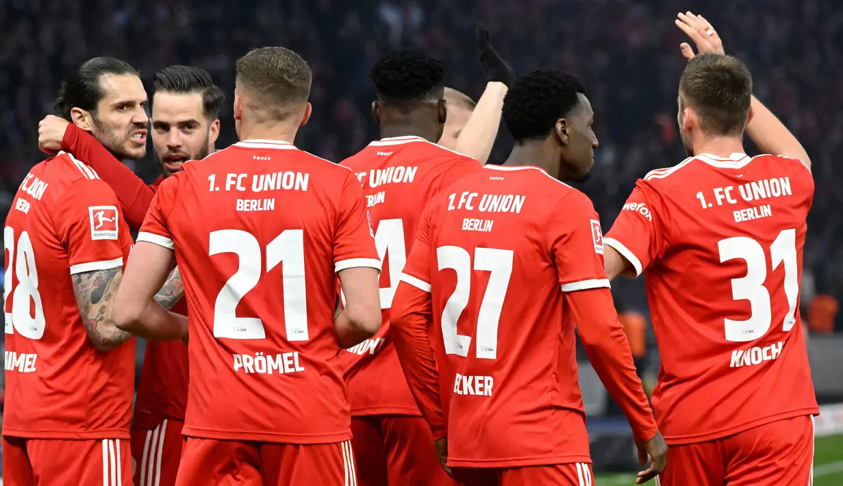 Union Berlin. Sama seperti SC Freiburg, Union Berlin juga berhak untuk berlaga di Liga Europa musim 2022/2023 usai menempati posisi ke-5 di klasemen akhir Liga Jerman 2021/2022. Setelah promosi pertama kalinya ke Bundesliga pada musim 2019/2020, Union Berlin langsung tancap gas di 3 musim pertamanya dengan grafik yang meningkat tiap musimnya. berturut-turut mereka menempati posisi 11, 6 dan 5 di musim 2019/2020 hingga 2021/2022. (AFP/Tobias Schwarz)