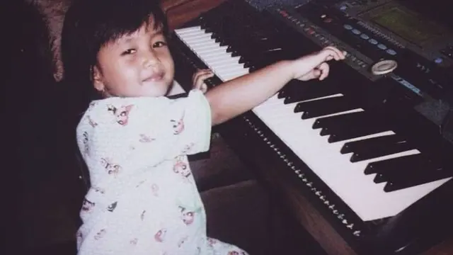 6 Potret Transformasi Hanin Dhiya dari Kecil hingga Kini, Memesona Pakai Hijab