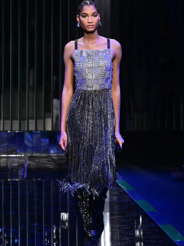 Fashion Show Sunyi Persembahan Armani untuk Ukraina