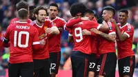 Para pemain Manchester United merayakan gol ke gawang Everton pada semifinal Piala FA di Wembley, London, Sabtu (23/4/2016). (AFP/Ben Stansall)