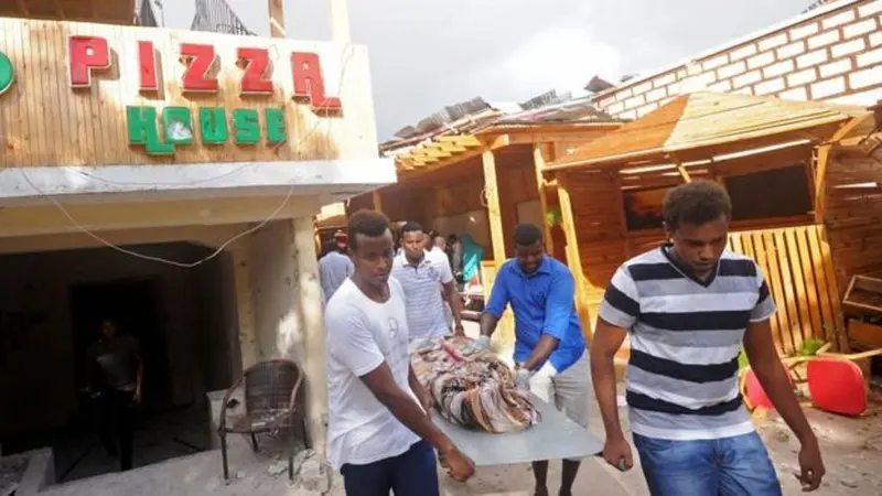 Serangan di sebuah restoran Somalia. (AFP)