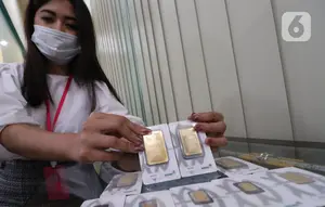 Harga Emas Antam Melonjak, Buyback Melesat Rp 90.000 per Gram