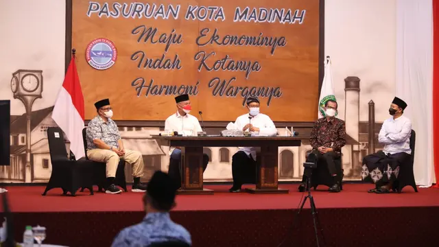 Ganjar Sapa Pendengar dan Penyiar Radio Daerah se-Indonesia