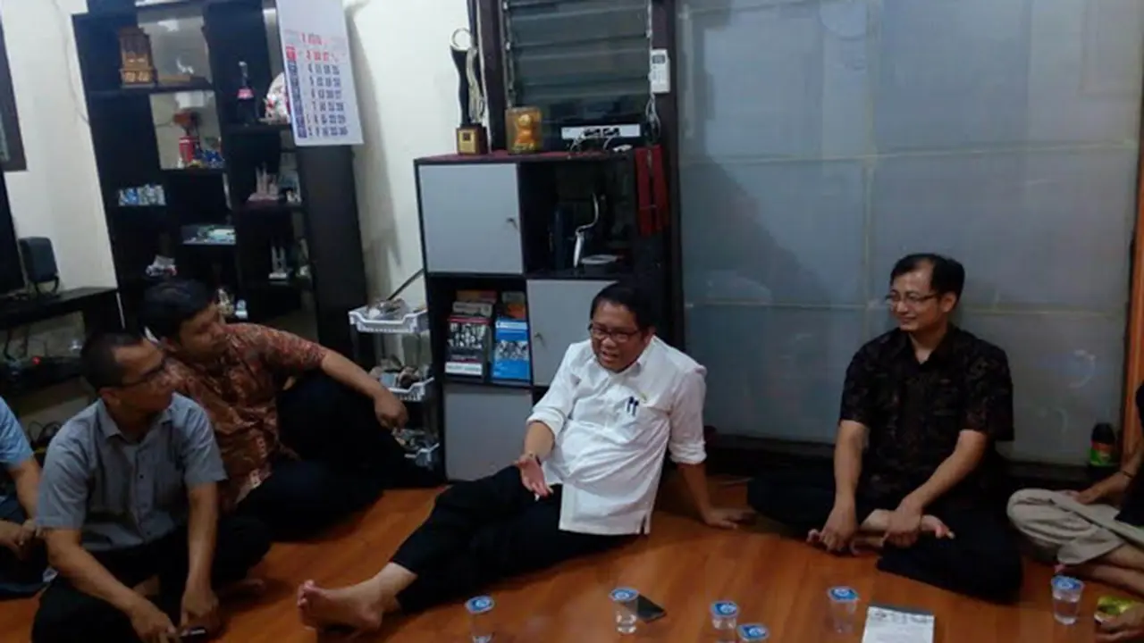 Menkominfo 'Ngampar' Bareng Onno W. Purbo dan Pegiat Internet
