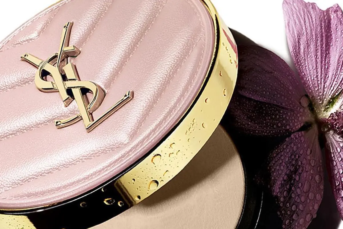 YSL Beautè Touche Éclat Glow-Pact Cushion.