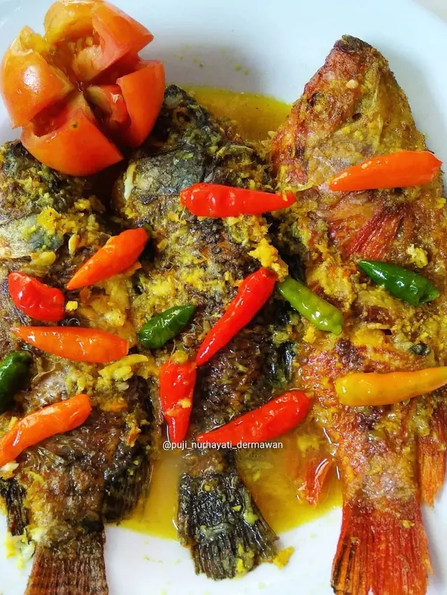 Ikan mujair bumbu kuning