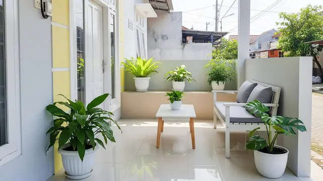 Desain Teras Sederhana Tanpa Terlihat Sempit, Cocok untuk Santai Sambil Ngeteh di Rumah Model Dominasi Warna Netral dan Cerah