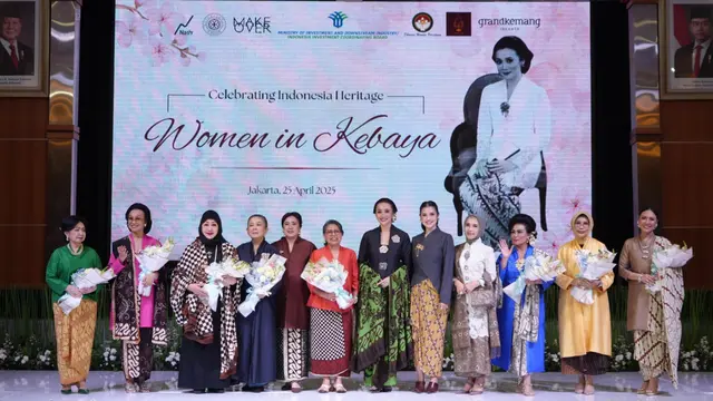 Momen Istri Mensos dan Wamensos Berkebaya Nusantara, Tampil Anggun & Percaya Diri Saat Catwalk