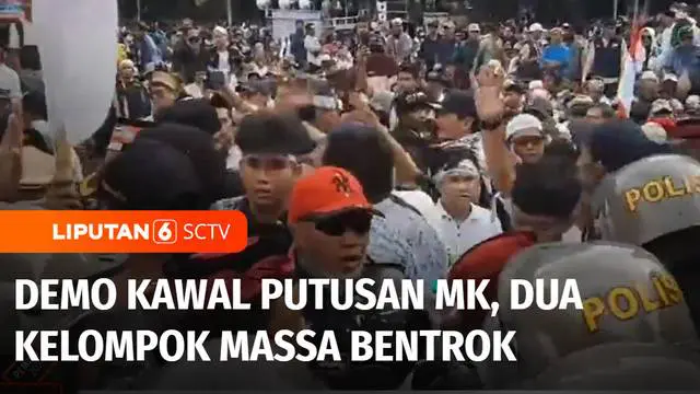 Kesal karena ada massa tandingan, aksi unjuk rasa mengawal putusan Mahkamah Konstitusi terkait sengketa Pilpres 2024 di kawasan Patung Kuda, Jakarta Pusat, berakhir ricuh. Kedua kubu saling lempar batu dan botol, sebelum akhirnya dipisahkan polisi.