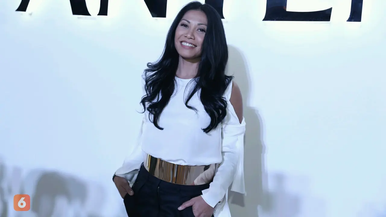 [Bintang] Anggun C. Sasmi