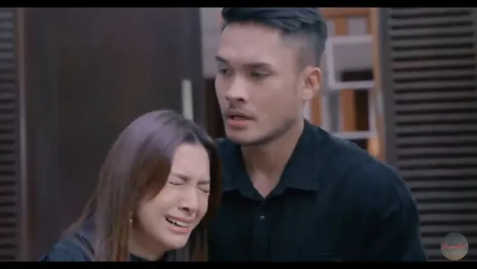 Alisia Rininta dan Randy Pangalila dalam MV Mesin Waktu OST Takdir Cinta yang Kupilih (Foto: Youtube Sinemart)