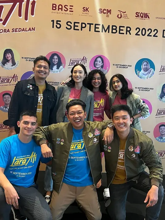 Tak hanya Bayu Skak, akting sejumlah pemeran pendukung lain mendapat pujian penonton yang menyaksikan Lara Ati dalam sesi pemutaran khusus. Salah satunya, Ciccio Manassero. Ini berawal dari unggahan sang aktor di akun Instagram terverifikasinya. “Special screening film @laraati tayang nang bioskop se Indonesia mulai 15 September,” cuit sang aktor. “Aktingmu semakin sangar Bro, ndek film ini,” akun @dwi**** menyanjung. (Foto: Dok. Instagram @ciomanassero)