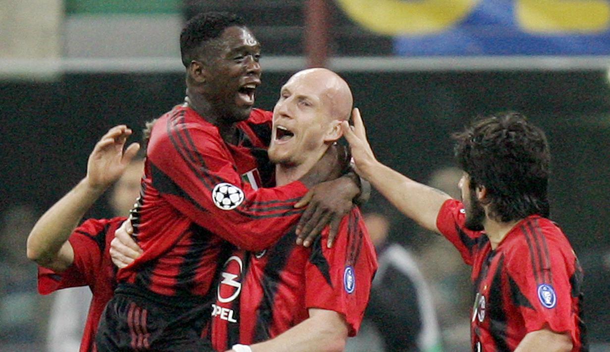 Jaap Stam – Stam pernah membela Manchester United dan AC Milan. Bek tangguh itu berseragam MU pada tahun 1998-2001 dan mempersembahkan Treble Winner untuk Setan Merah Sementara di AC Milan hanya memenangkan satu Piala Super Eropa. (AFP/Paco Serinelli)