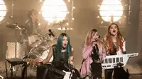 Jem and the Holograms. (wp.com)