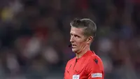 Wasit Daniele Orsato. (AFP/Ronny Hartmann)