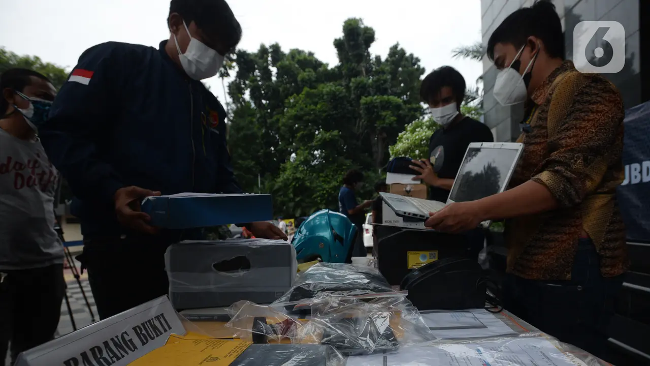 Polda Metro Jaya Ringkus Dua Pelaku Pemalsu Surat Swab Antigen dan PCR