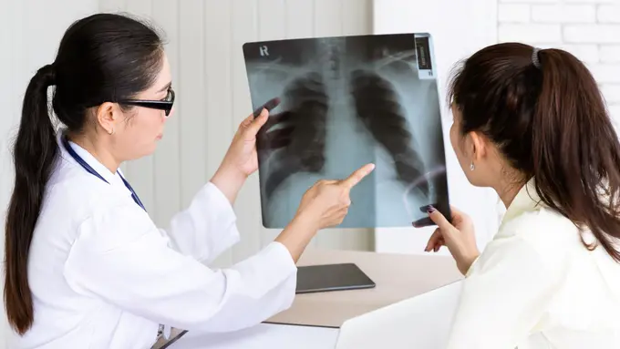 Ciri-Ciri Kanker Paru yang Sering Diabaikan, Ini Tandanya (photo by freepik.com)