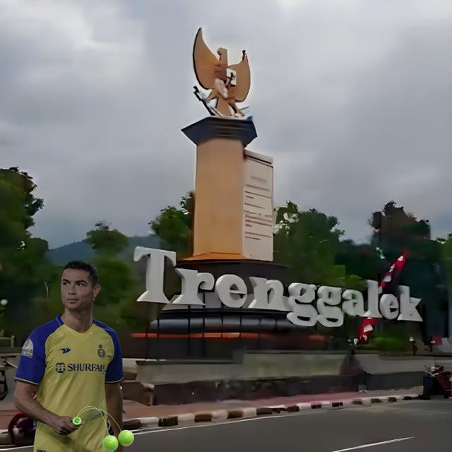 7 Editan Foto Ronaldo yang Pakai Jersey Al Nassr FC Ini Kocak Banget