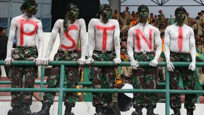 Suporter PS TNI, Buat Jakmania dan Viking Persib Mendadak 'Kalem'