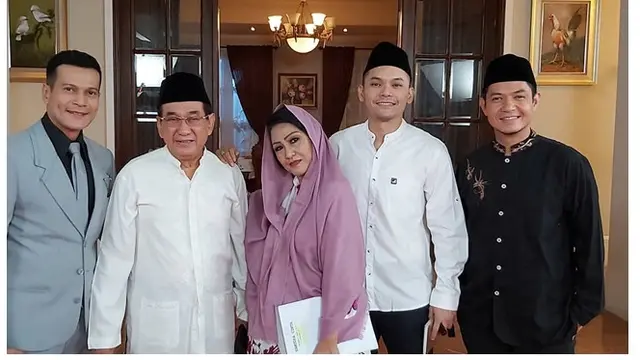 6 Potret Akrab Debbie Cynthia Dewi dengan Pemain Samudra Cinta, Langganan Antagonis