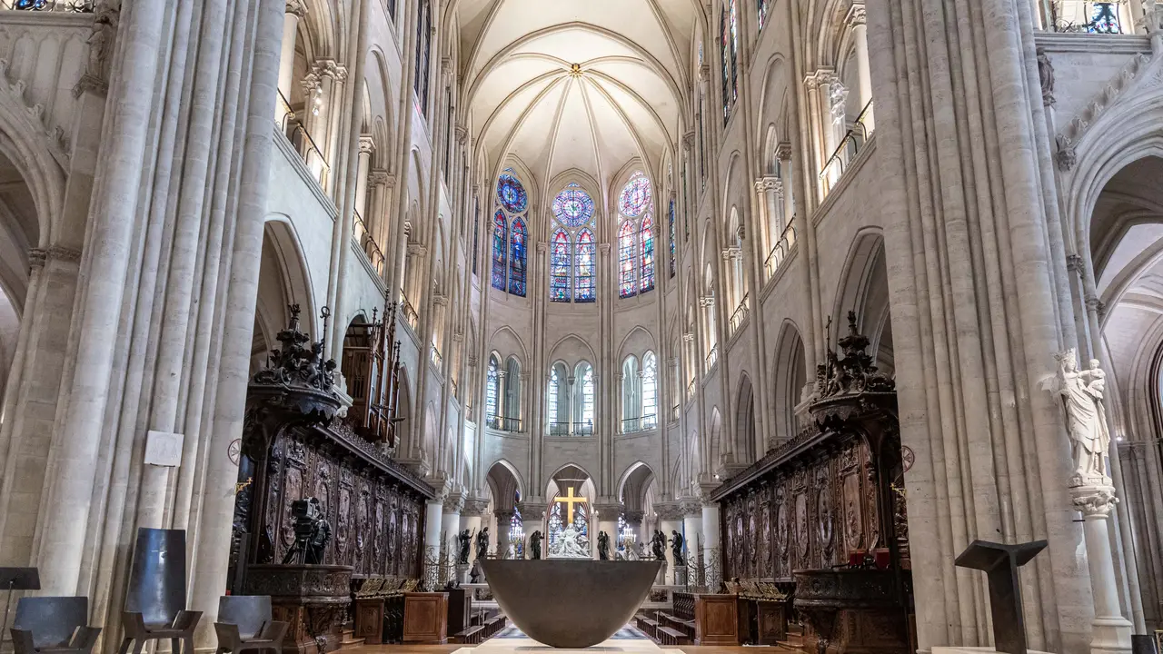 6 Potret Megah Katedral Notre Dame Prancis Usai Direnovasi Besar-besaran Jelang Dibuka Kembali ke Publik
