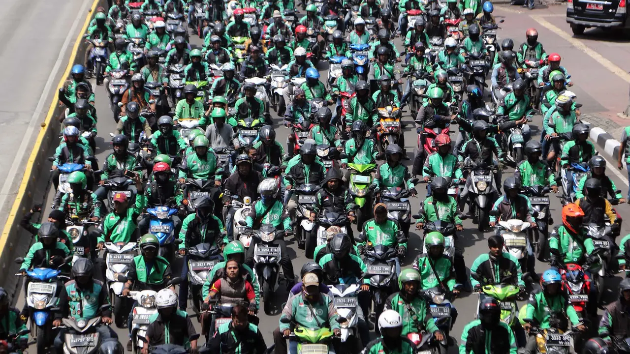 Ribuan Ojek Online Konvoi Menuju Istana Merdeka