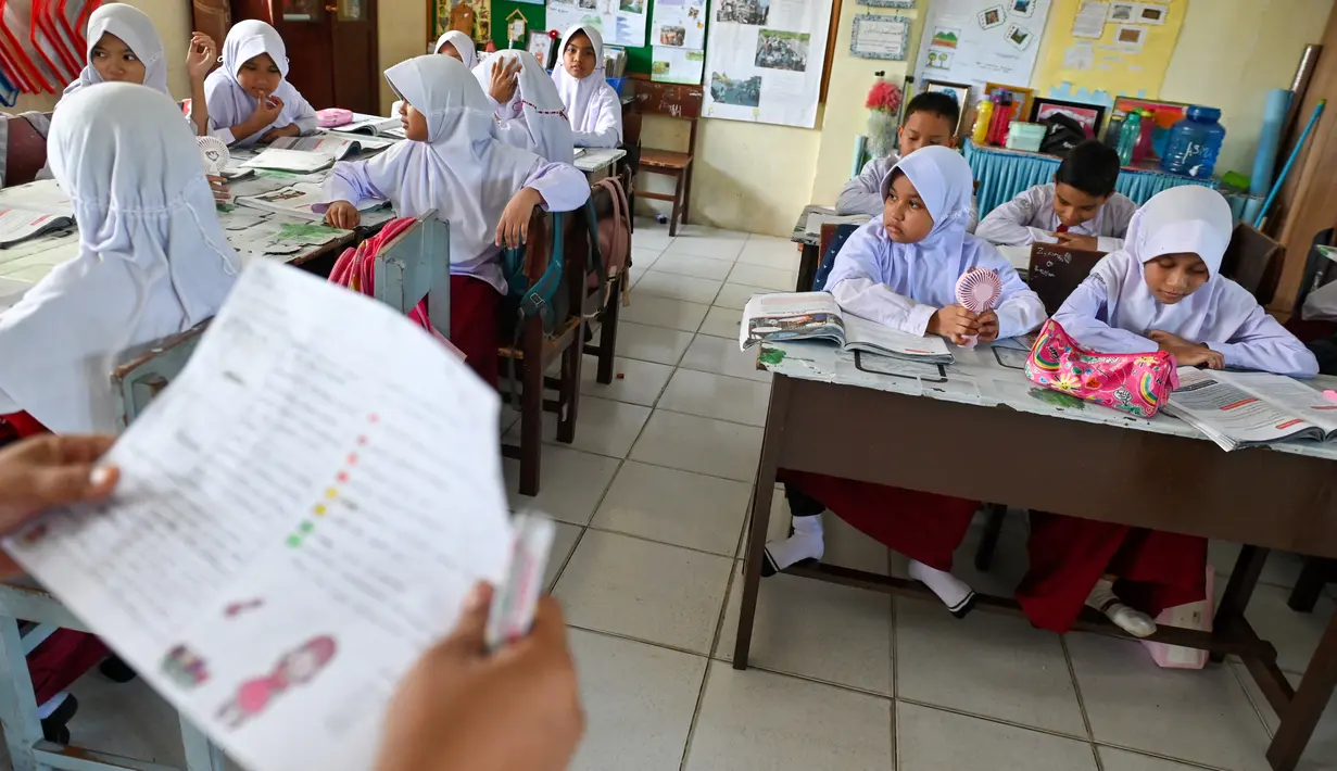 Kemarau panjang tahun ini diperkirakan dimulai dari akhir Mei sampai September mendatang. (AFP/CHAIDEER MAHYUDDIN)