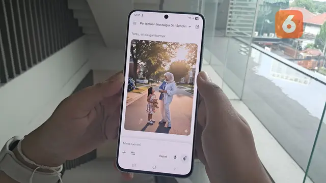 Prompt Gemini AI untuk membuat foto seakan bertemu diri sendiri versi anak-anak di Samsung Galaxy S25 FE. Liputan6.com/Nariza Riskantia Haya