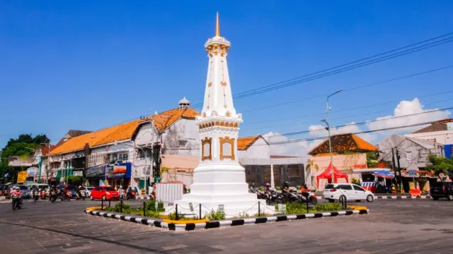 Plus Minus Tinggal di Jogja