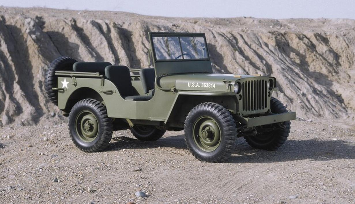 Jeep Willys MB menjadi cikal bakal lahirnya Jeep di dunia. Awal sejarahnya terjadi ketika Willys Overland berhasil memenangkan kontrak dengan U.S. Military untuk memproduksi kendaraan utilitarian guna memenuhi kebutuhan perang Amerika Serikat di Perang Dunia II. Mesin yang digunakan merupakan unit 2.200cc 4-silinder dengan tenaga 60 Hp dan berpenggerak 4x4. Masa produksi mobil ini dimulai 1941 hingga 1945. (Source: motortrend.com)