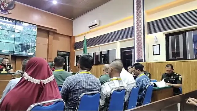 Suasana sidang TNI tembak mati 3 polisi saat menggerebek judi sabung ayam di Pengadilan Militer Palembang. Foto : (Istimewa).