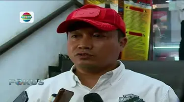 Usai ditangkap, dua pelaku pengeroyokan Pakar IT Hermansyah lakukan pra rekonstruksi.