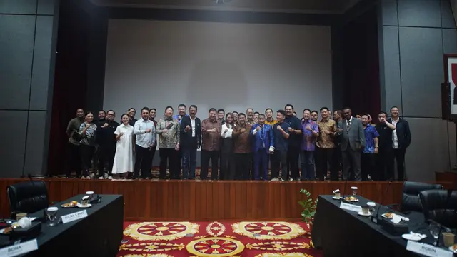 Menteri Koordinator Bidang Perekonomian Airlangga Hartarto  audiensi Asosiasi dan Pelaku Usaha di bidang Perhotelan dan Jasa Hiburan di Kantor Kemenko Perekonomian, Senin (22/1/2024). (Dok Kemenko Perekonomian)