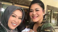 Shanty Denny dan Kahiyang Ayu (Dok.Instagram/@shantydenny/https://www.instagram.com/p/BrkeDwilB8a/Komarudin)