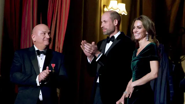 Gaya Serasi Kate Middleton dan Pangeran William di Karpet Merah, Penampilan Glamor Perdana Setelah Absen 2 Tahun