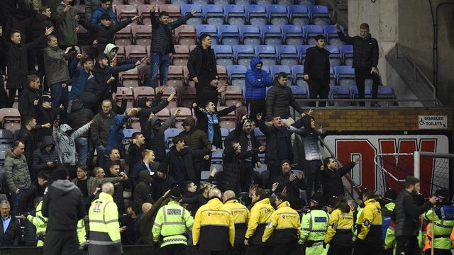 Laga Wigan Vs Manchester City Berakhir Rusuh