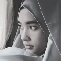 Inara, istri Virgoun dinilai mirip Barbie oleh warganet (Instagram/@virgoun_)