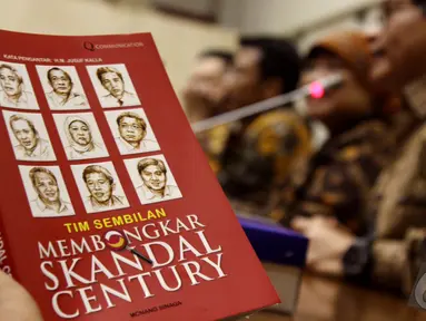 Sebuah buku berjudul 'Tim 9 Membongkar Skandal Century' diluncurkan di Komplek Parlemen, Jakarta, Rabu (12/11/2014)(Liputan6.com/Andrian M Tunay) 