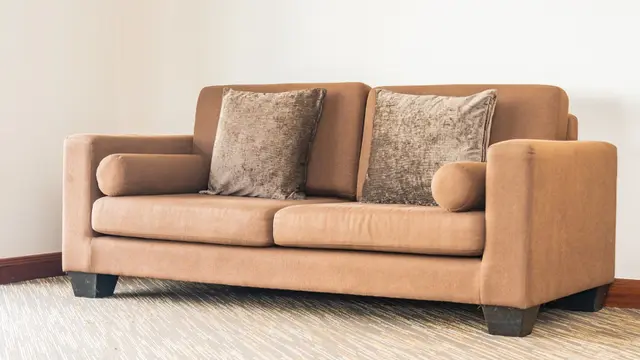 Sofa dan Celah Bantalan