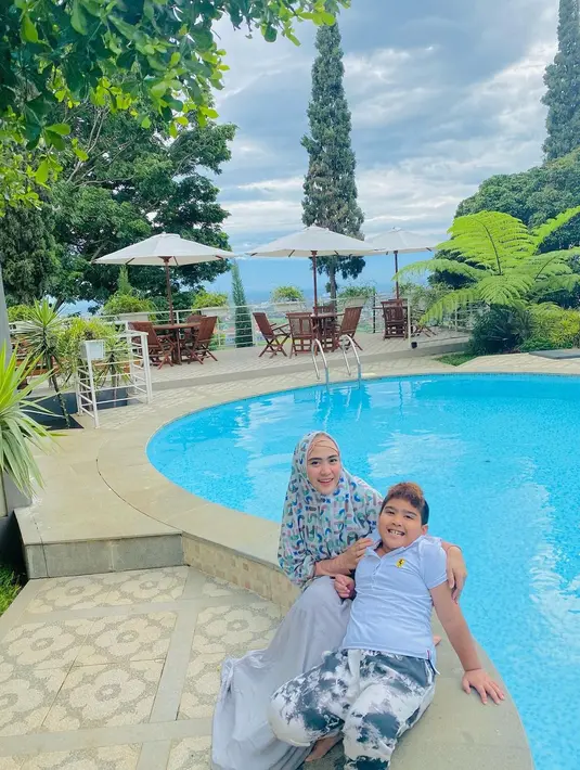 April Jasmine (Instagram/apriljasmine85)