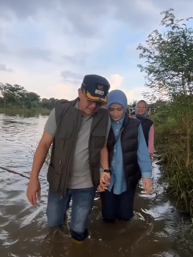 Sahrul Gunawan dan iistri (Instagram/sahrulgunawanofficial)