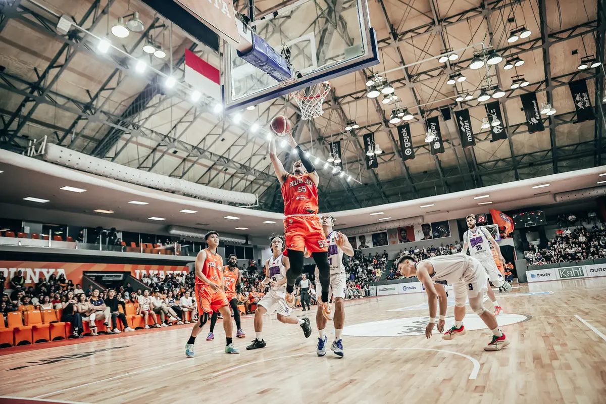 Duel Pelita Jaya melawan Tangerang Hawks di playoff IBL 2025
