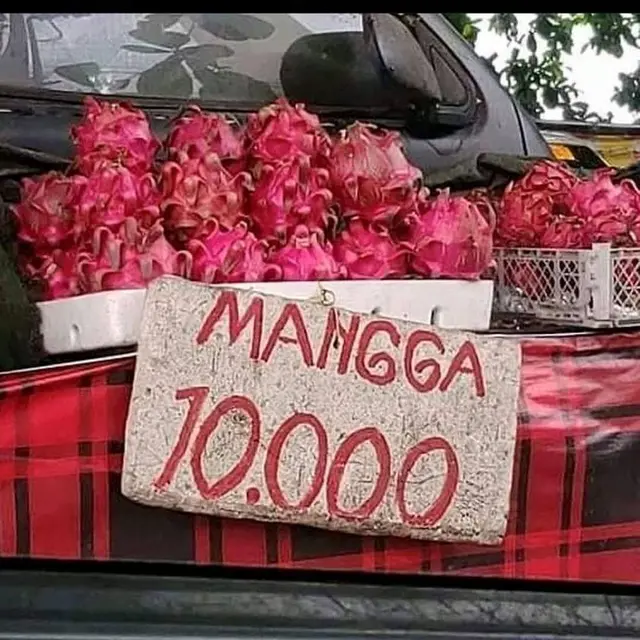 6 Potret Kocak Spanduk dan Toko yang Tak Sesuai Ini Bikin Tepuk Jidat