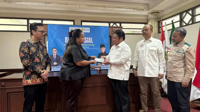 Tim relawan kemanusiaan dan bantuan untuk korban bencana di wilayah Sumatera Utara (Sumut), Sumatera Barat (Sumbar), dan Aceh resmi dilepas.