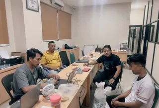 Polisi menetapkan seorang tersangka berinisial RS dalam perkara dugaan tindak pidana di bidang pertambangan Minerba yang beroperasi secara ilegal.