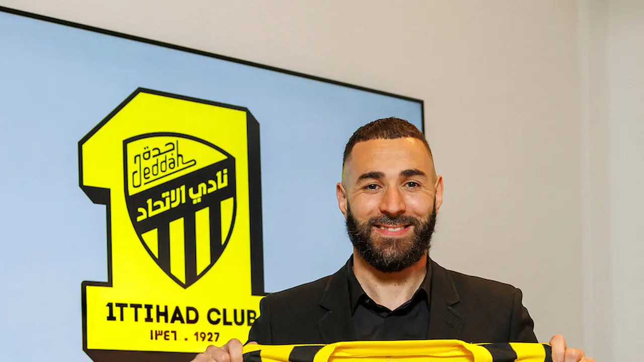 Karim Benzema Resmi Gabung Al Ittihad, Dapat Gaji Rp 3,1 Triliun