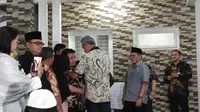 Gubernur Jateng Ganjar Pranowo Melayat ke Kediaman Sutopo Purwo Nugroho