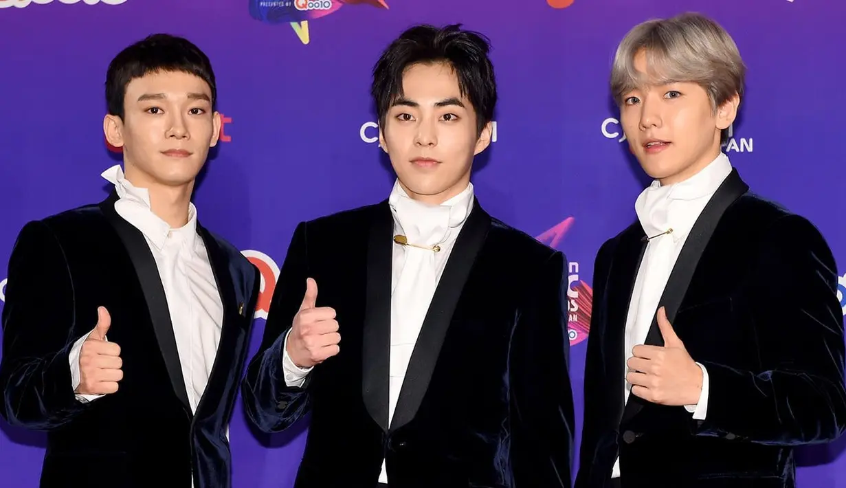 Para personel EXO ini memang terlihat begitu kompak. Beberapa waktu lalu, EXO-CBX juga sempat mengucapkan selamat ulang tahun kepada Sehun. (Foto: Soompi.com)